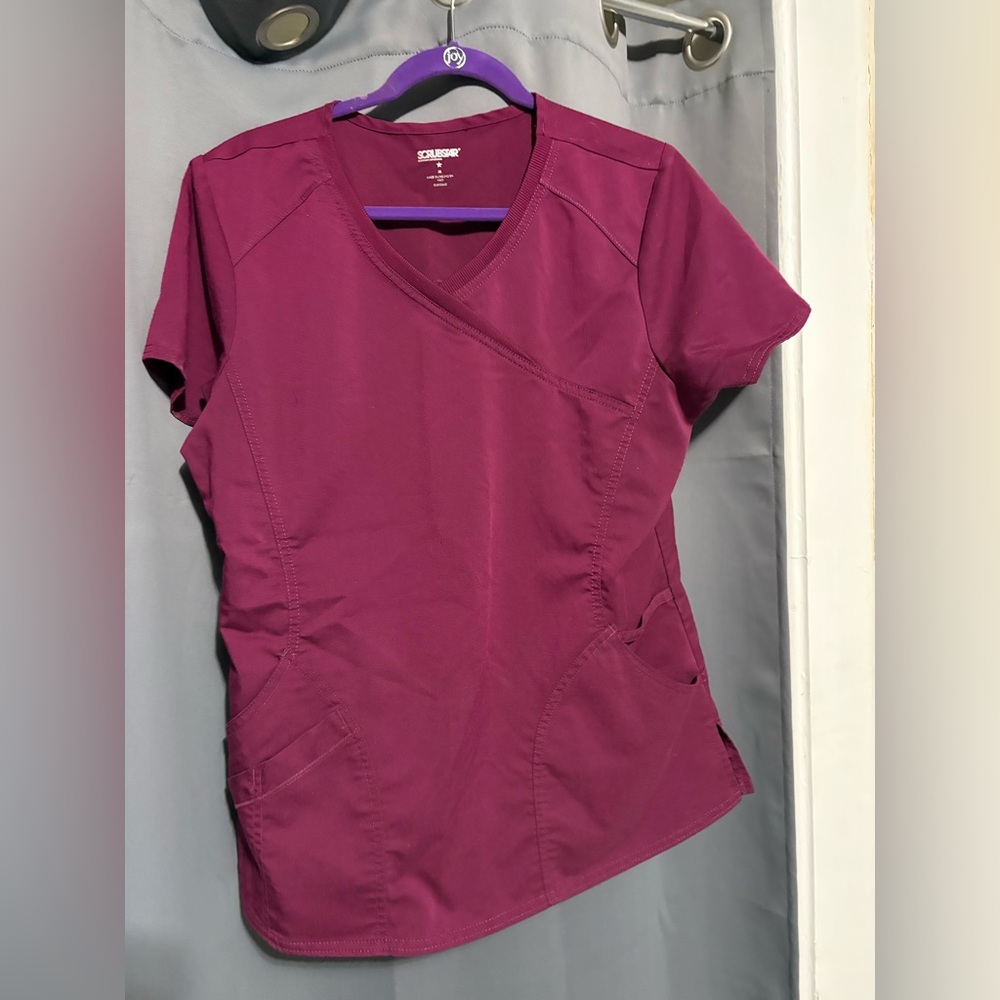 Scrubstar Women's V-Neck Scrub Top - Burgundy